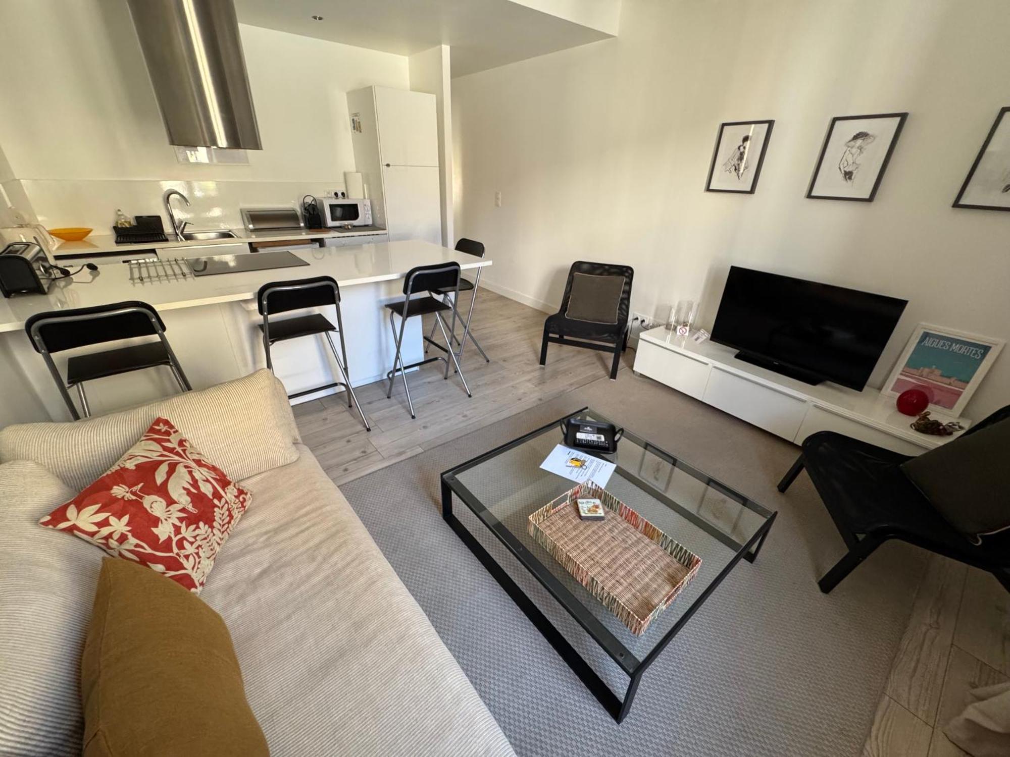Bel Appartement Terrasse 4 Etoiles Intra Muros Aigues-Mortes Exterior photo
